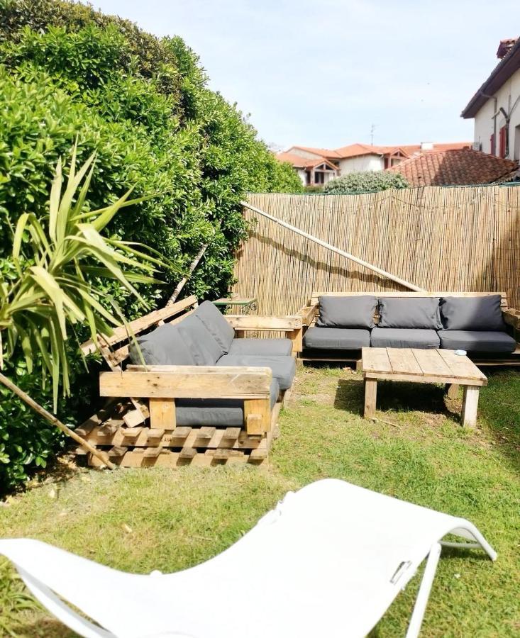 Garden - Utopy Hostel Biarritz Exterior foto